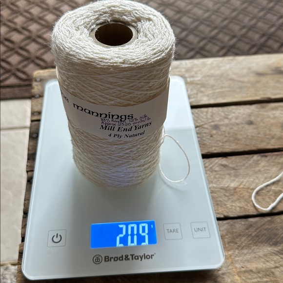 Rayon yarn on cones - Picture 7 of 10